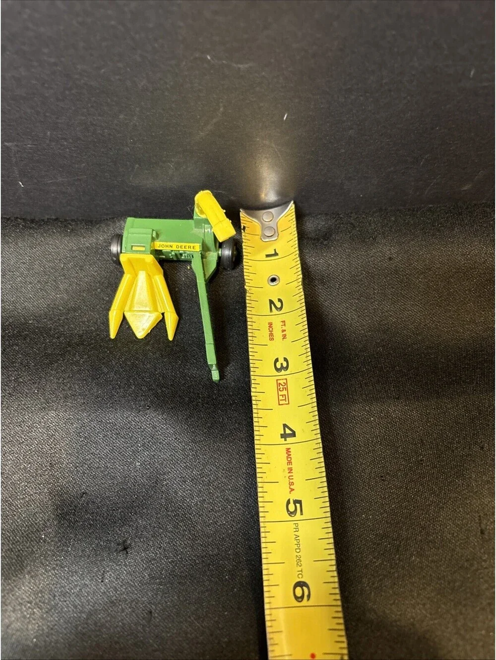Vintage ERTL John Deere Pull Type Forage Harvester Die-cast 1/64 Great Toy /Con.